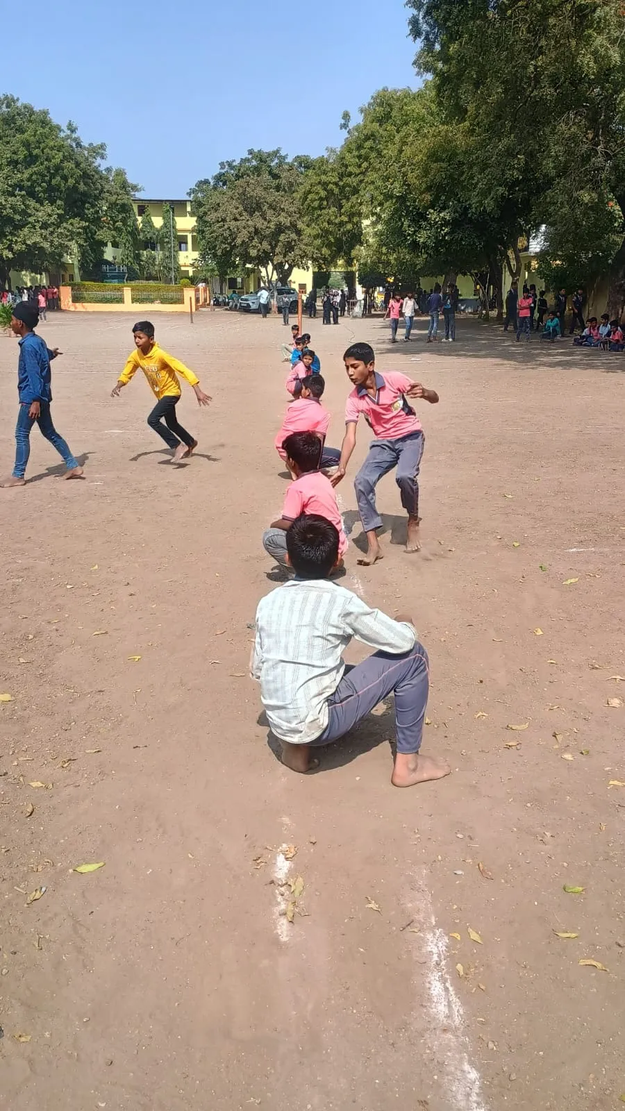 खेळामुळे सांघिक भावना वाढीस लागते एल.के. बिरादार लाबशा विद्यालयात क्रीडा स्पर्धाचे उदघाट्न