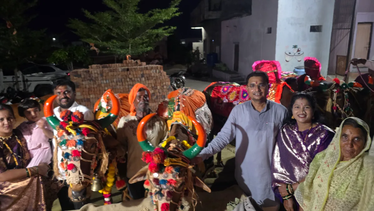 दुष्काळाचे सावट तरीही आंबा येथे बैलपोळा उत्साहात