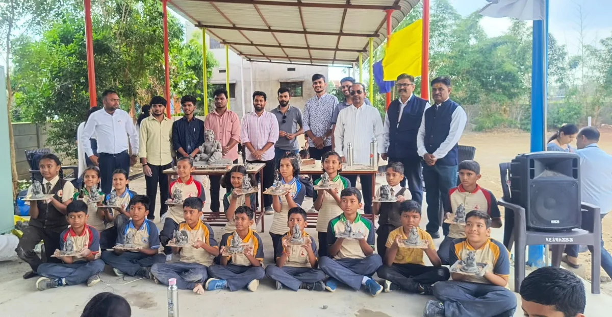 विवेकानंद इंग्लिश स्कूल परतुर येथे लिओ क्लब च्या सहकार्याने ‘शाडू मातीची गणेशमूर्ती’ कार्यशाळा संपन्न;